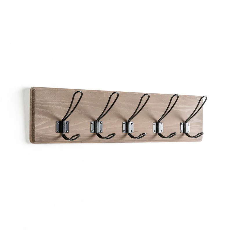 Perchero de pared Xica de madera gris, 5 ganchos metal negro - Decoración