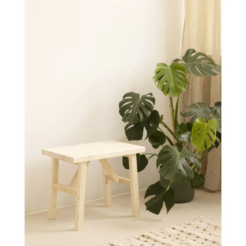Mesa auxiliar de madera maciza en tono natural de 45x55cm - Mesas auxiliares