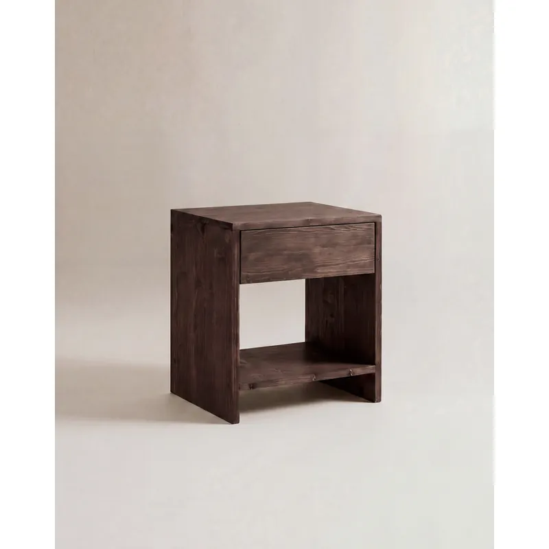 Mesita de noche de madera maciza con un cajón en tono nogal de 40x40cm - Mesitas de noche