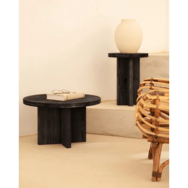 Mesa de centro redonda de madera maciza acabado negro de Ø60cm - Mesas de centro
