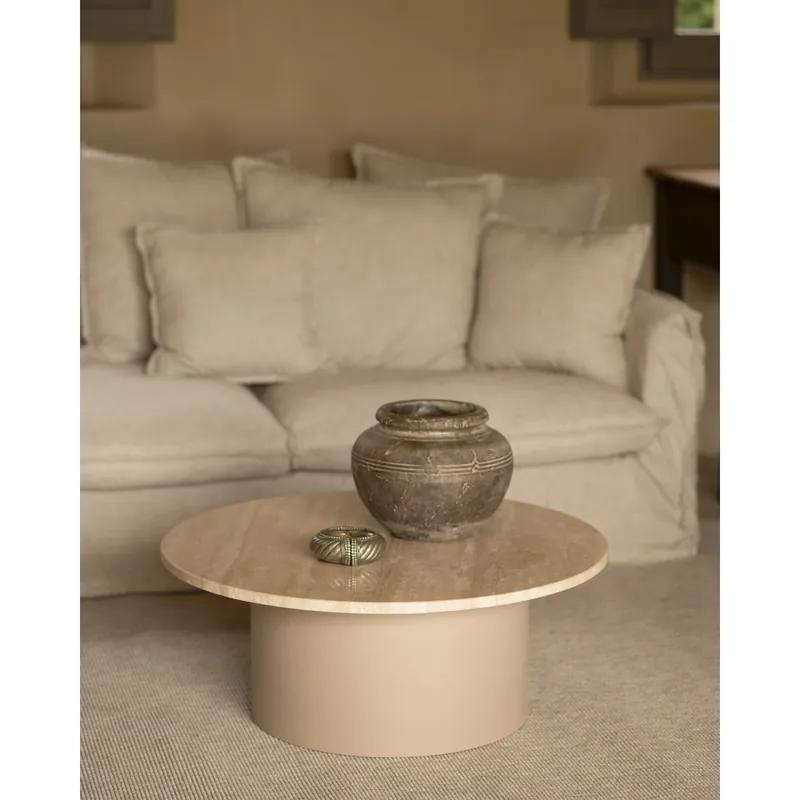 Mesa de centro redonda de mármol travertino y patas de microcemento tono beige de 80x32cm - Mesas de centro