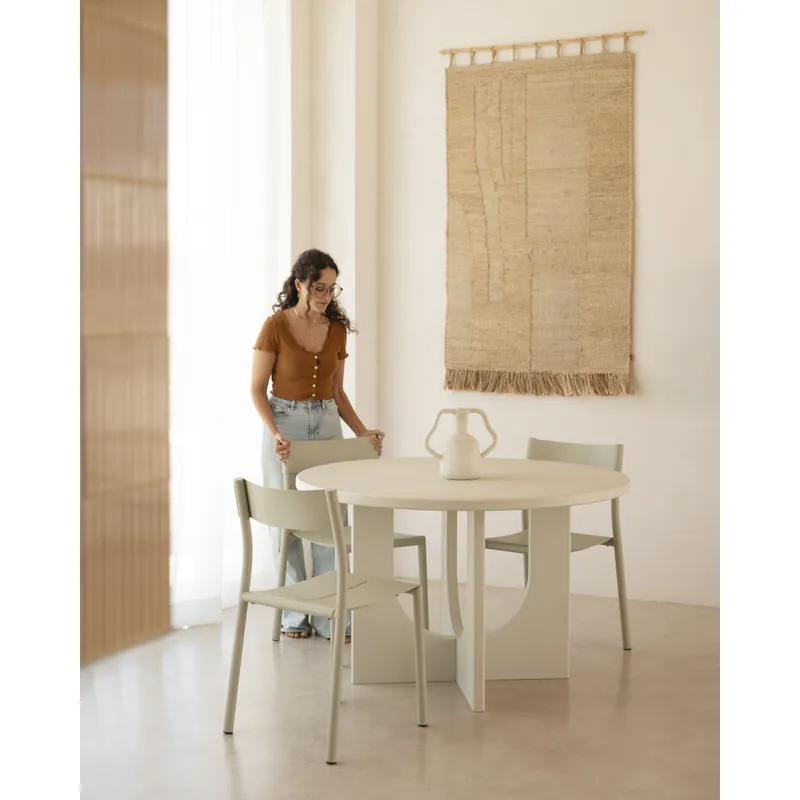 Mesa de comedor redonda de microcemento en 120x75cm - Mesas de comedor