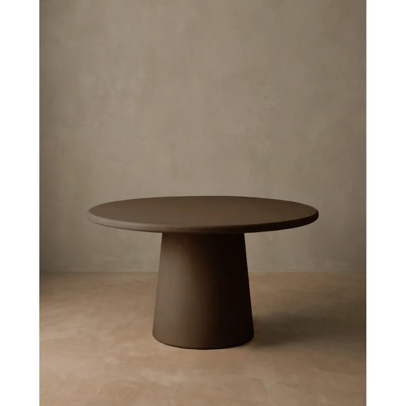 Mesa de comedor redonda de microcemento tono marrón de 100cm - Mesas de comedor