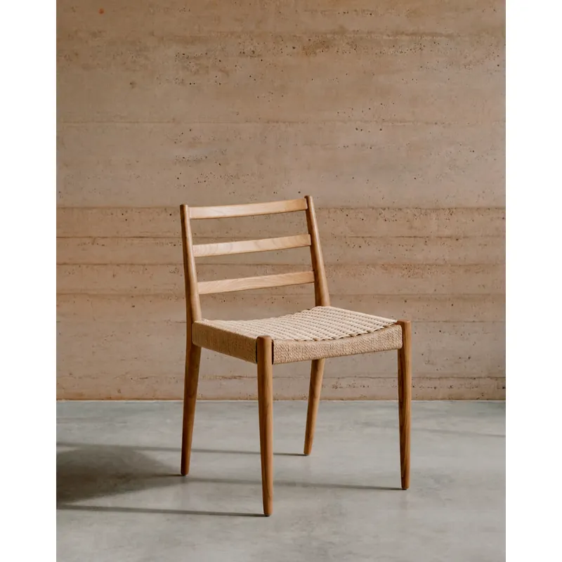 Silla de madera de olmo y asiento trenzado de cuerda en tono blanco de 80x47cm - Sillas