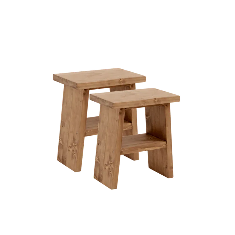 Pack de 2 mesitas de noche o auxiliar madera maciza en tono roble oscuro de 45x39cm