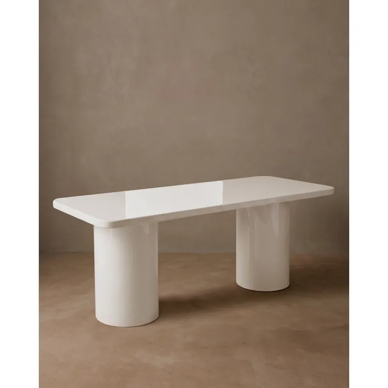 Mesa de comedor rectangular lacada brillante en tono blanco roto de 160cm - Inicio
