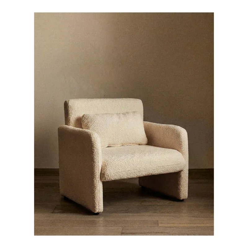 Butaca tapizada de borreguito en tono beige de 75x79cm - Inicio