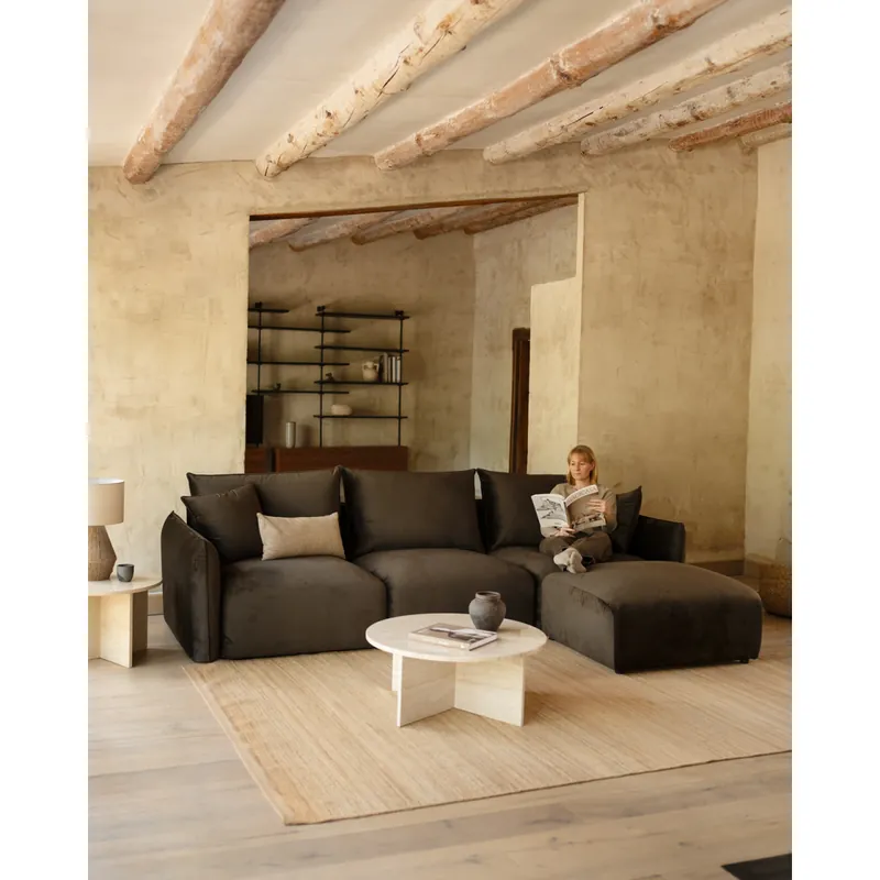 Sofá de 4/5 plazas con chaise longue izquierdo de terciopelo en tono marrón chocolate de 307x185cm - Inicio