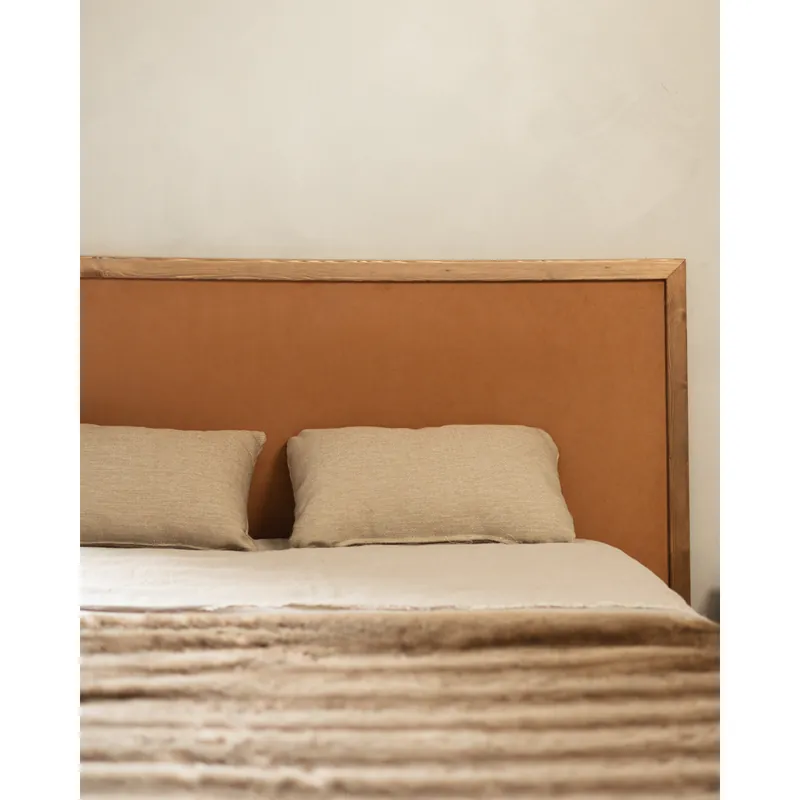 Cabecero de madera maciza y ante en tono camel de 80x60cm - Inicio
