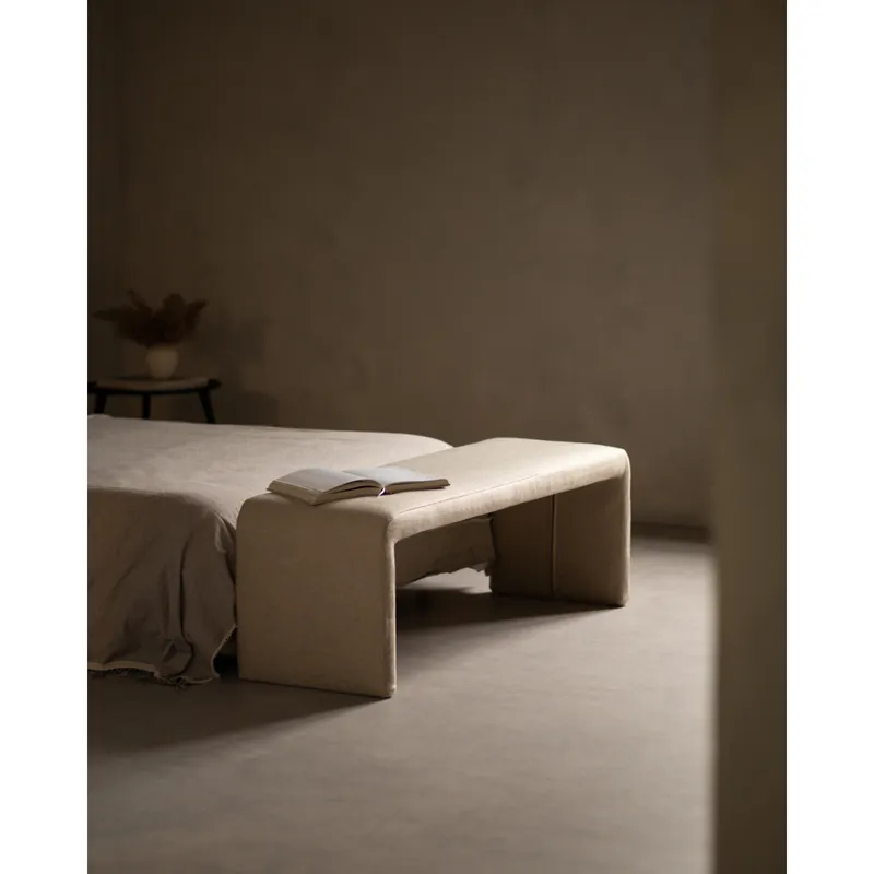 Banco de poliéster en tono beige de 130x42,5cm - Inicio