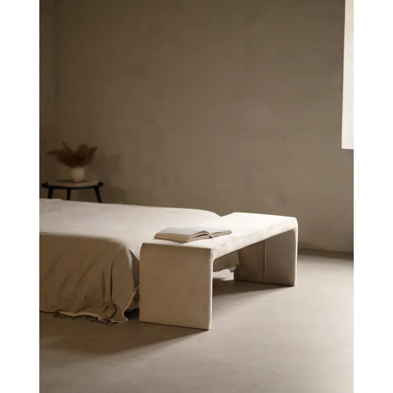 Banco de terciopelo en tono beige de 130x42,5cm - Inicio