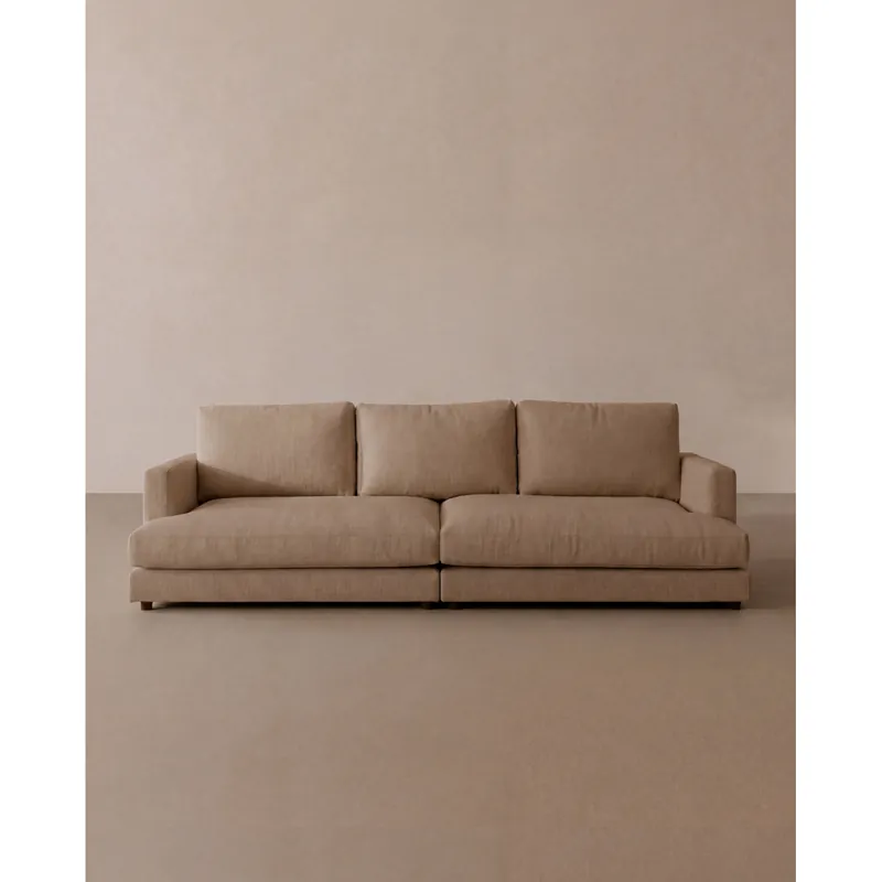 Sofá recto tono marrón de 325x105cm - Inicio