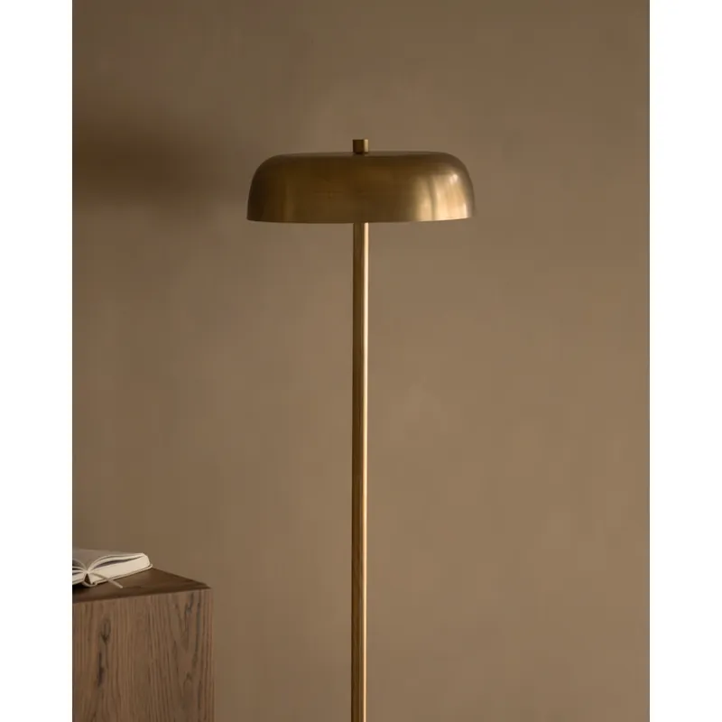 Lámpara de pie de metal en color latón de 153cm - Inicio