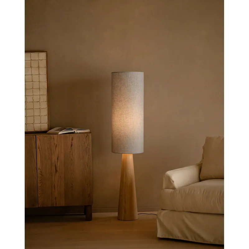 Lámpara de pie de madera y tela con pantalla en color natural y base en roble medio de 30cm - Inicio