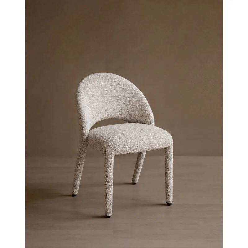 Silla tapizada de chenilla en color beige de 82x54cm - Inicio