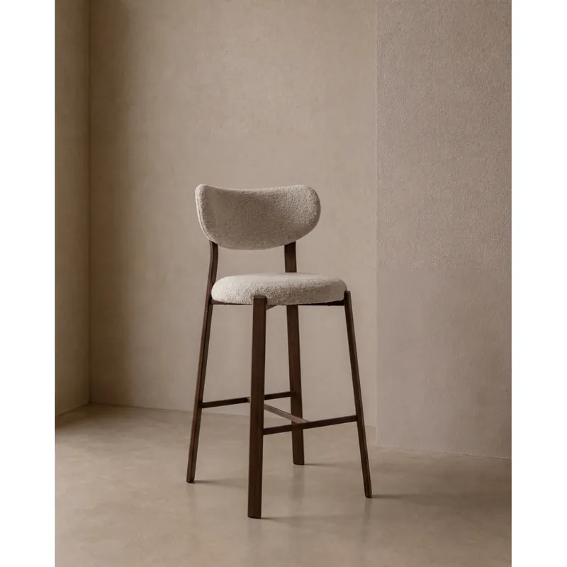 Taburete tapizado en color beige y patas en avellana de 95,5x48,5cm - Bancos y taburetes