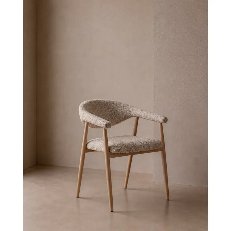 Silla tapizada en color beige y patas en roble de 76,5x56cm - Sillas