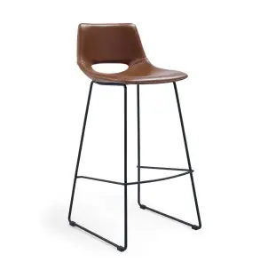 Taburete ZAHARA - Alto 76 cm, Piel Sintética Marrón - Kave Home