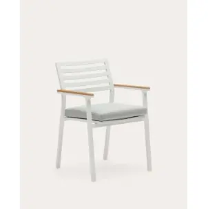 Silla de exterior Bona aluminio blanco/reposabrazos teca - Kave Home