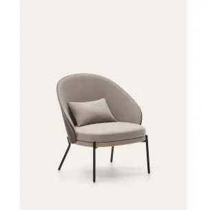 Sillón Eamy marrón claro chapado en fresno con acabado wengué y metal con acabado negro - Kave Home