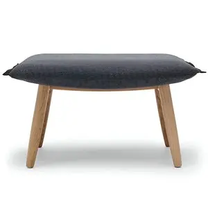 Reposapiés Embrace E016 tela Carl Hansen and Son - Carl Hansen & Son