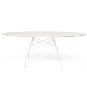 Mesa Glossy Outdoor ovalada Kartell