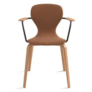 Sillón Ears tapizada base cuatro patas madera Viccarbe