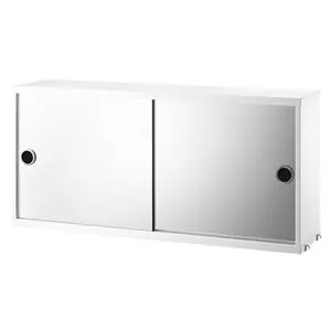 Cabinet con puertas de espejo String Furniture