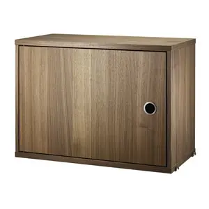 Cabinet con puerta batiente String Furniture